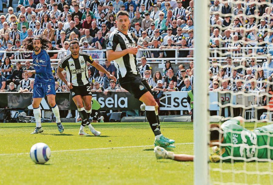 Boss keeps focus on current crop of shot-stoppers