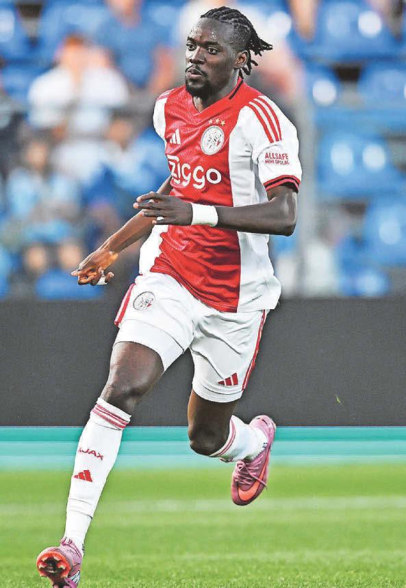 Traore boosts forward line in double Ajax raid