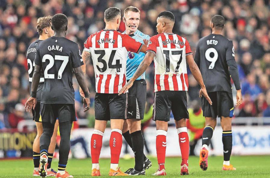 Black Cats looking for answers over ref's call