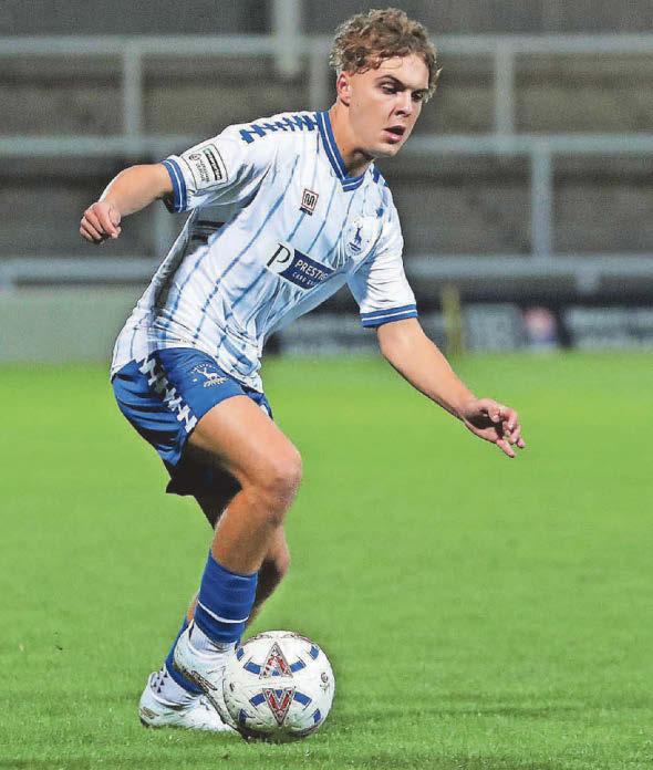 Booty makes his return to face his old Heed pals