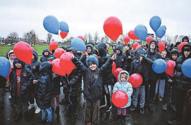 Crowds gather to celebrate Kelly's life