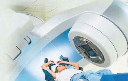 Cancer waits cut for 80,000