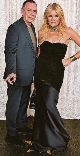 Stars come out for soap awards
