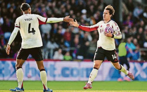 EX-GUNNER FIRES LATE WINNER