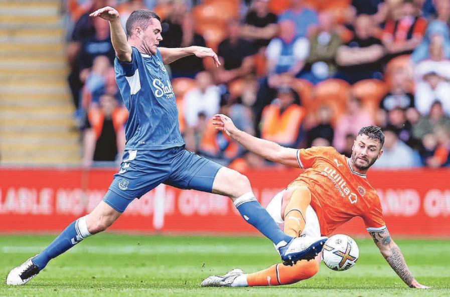 Moors striker Madine calls time on career