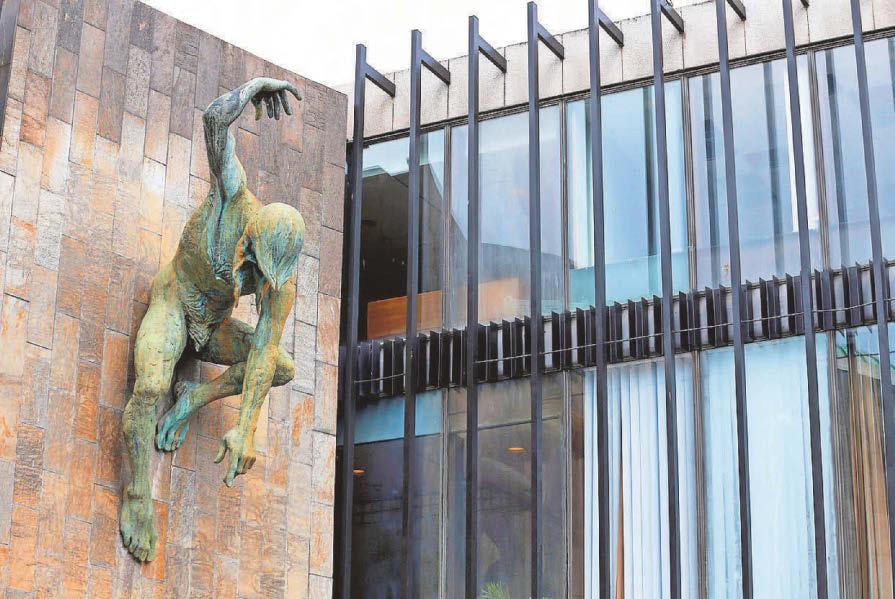 Councillors demand to see report into bullying
