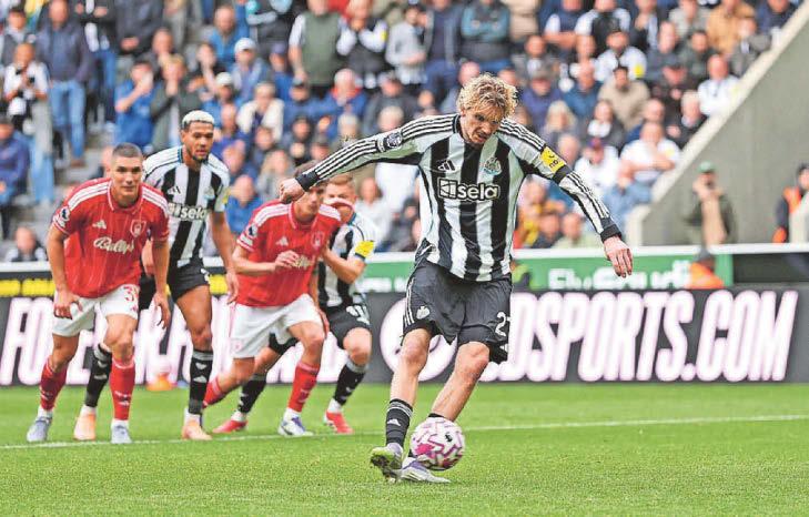 Captain leads the way with a wonder goal in massive win for Magpies