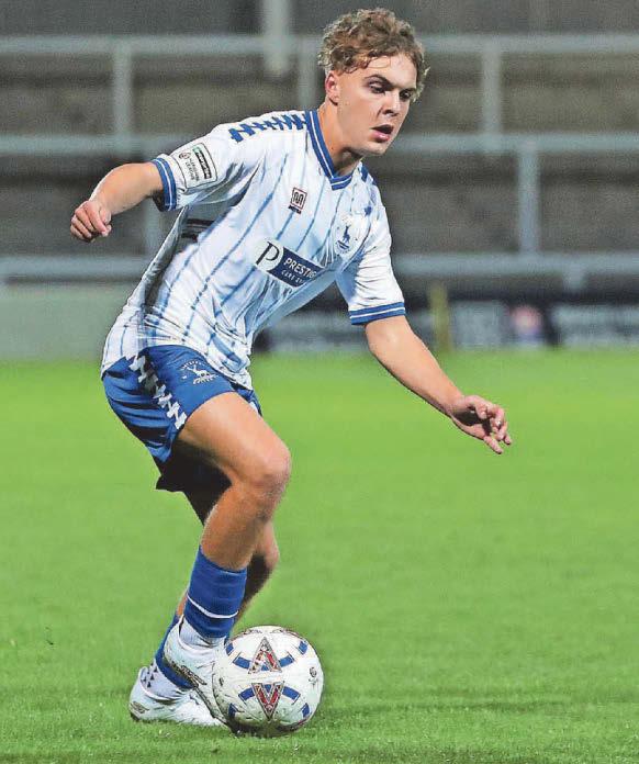 Booty makes his return to face his old Heed pals