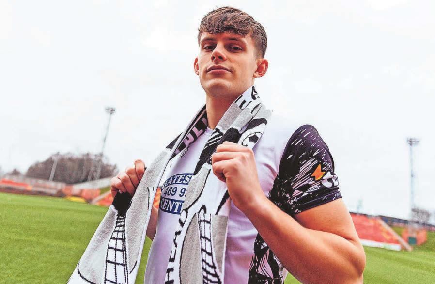 Radcliffe follows Elliot in return to Tyneside