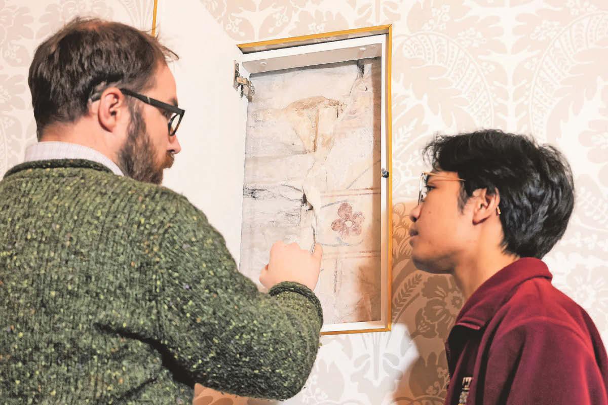 Medieval wall painting 'a sensational discovery'