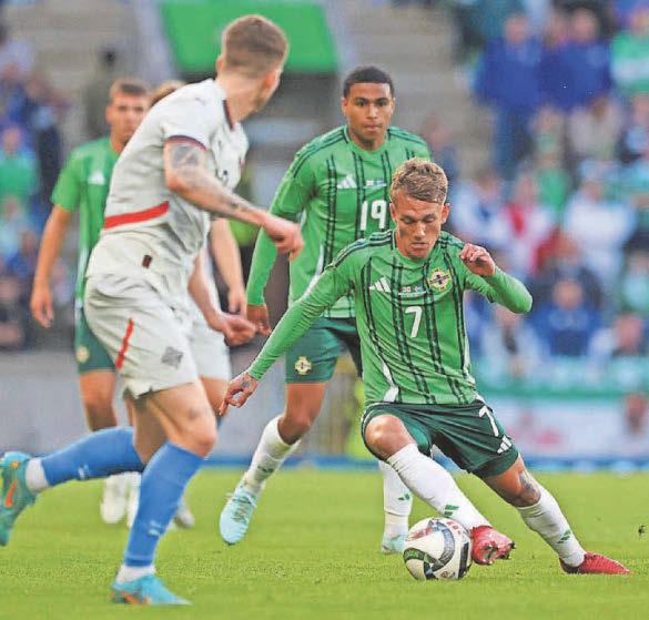 Irish aim to block out 'all the noise'