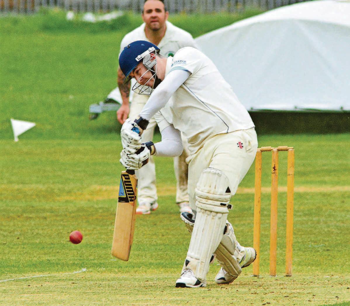 It's all about Mee: Gors bowler keeps up pressure