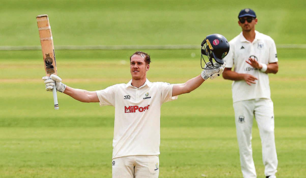 Kellaway and Ingram hit centuries for Glamorgan