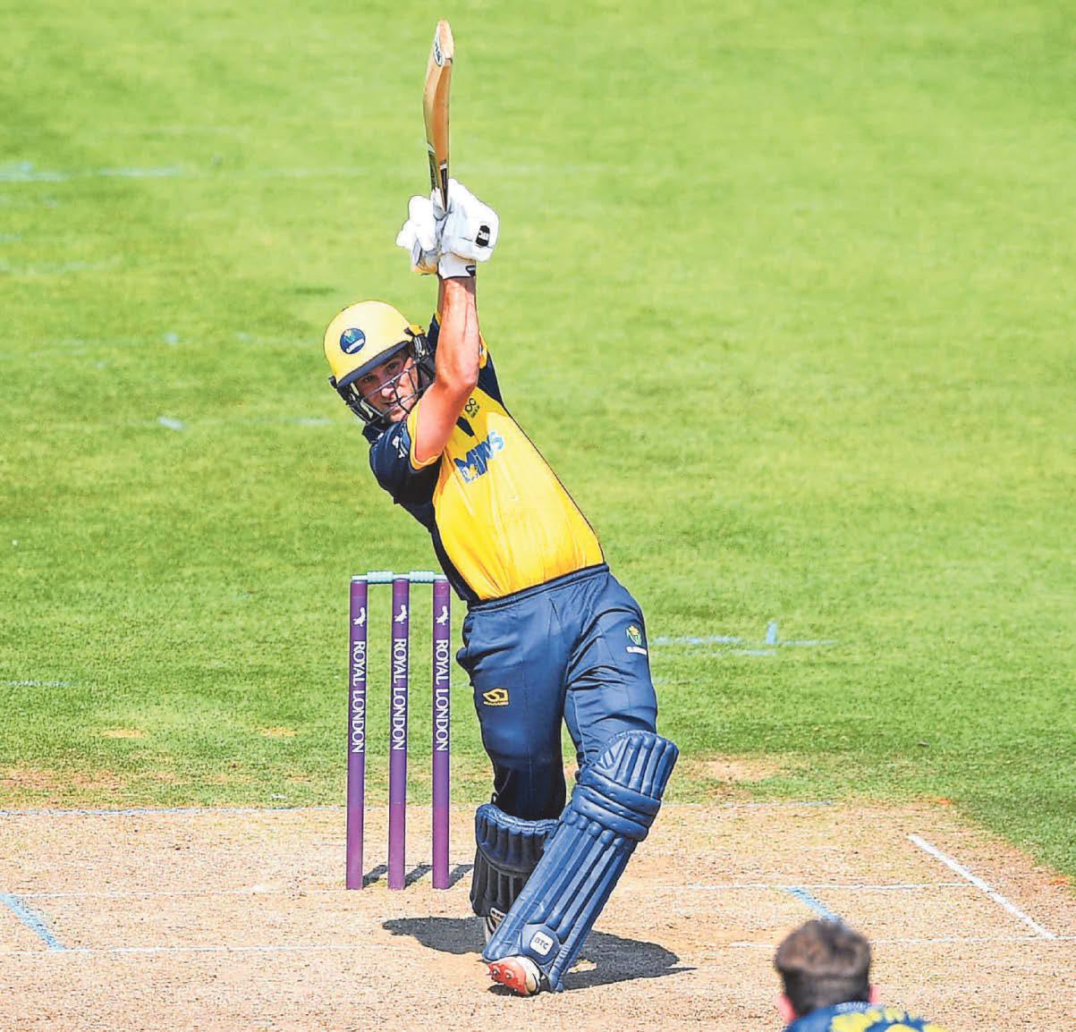 Reingold stars as Stags stay in thrilling race for the title