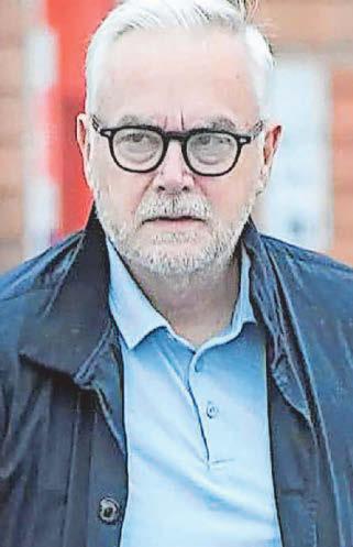 Huw Edwards spotted in public for first time in months