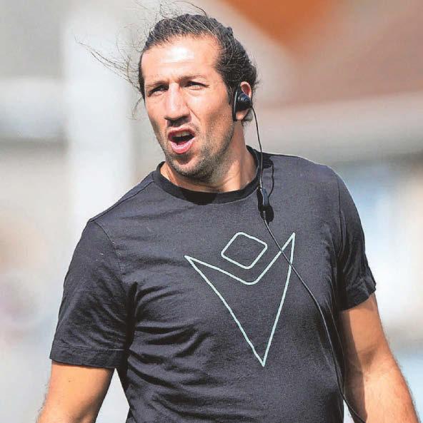 Ospreys' new cult hero Deaves looks to emulate his hero Tipuric