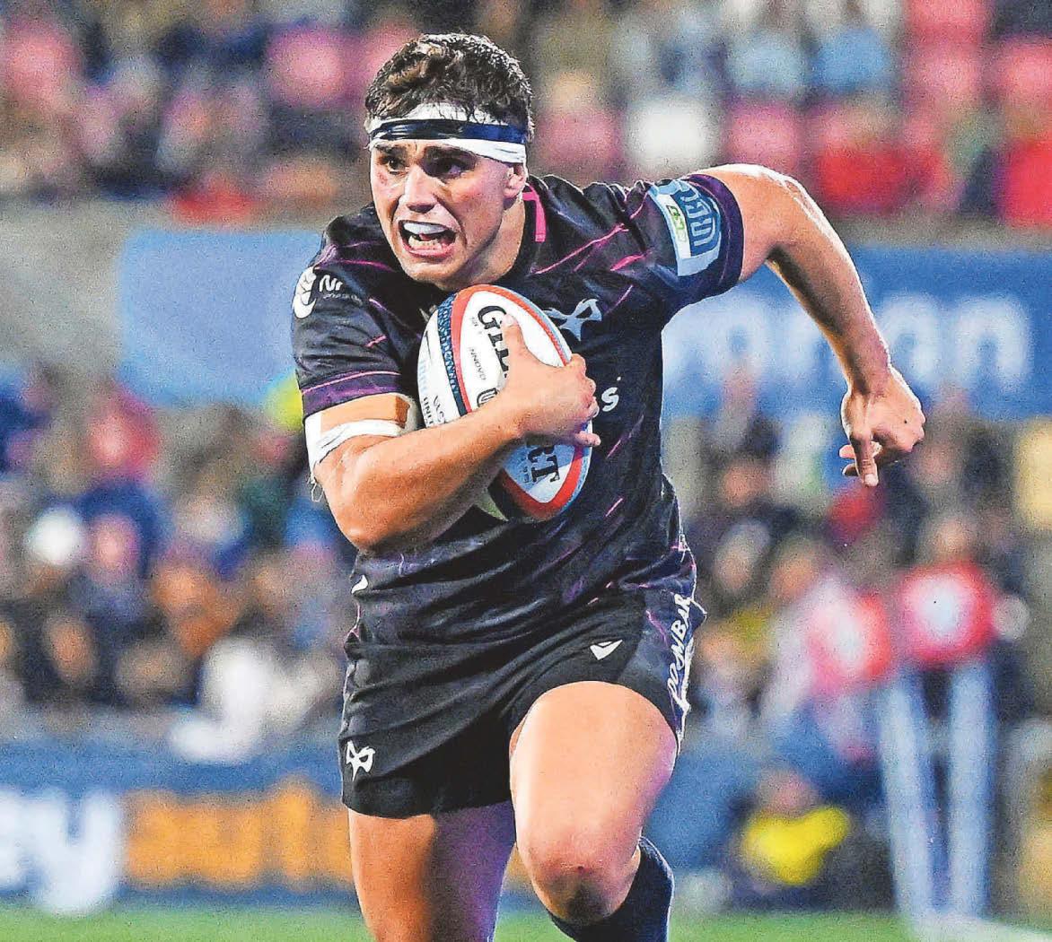 Lloyd switches to back-row to help Ospreys out of a crisis