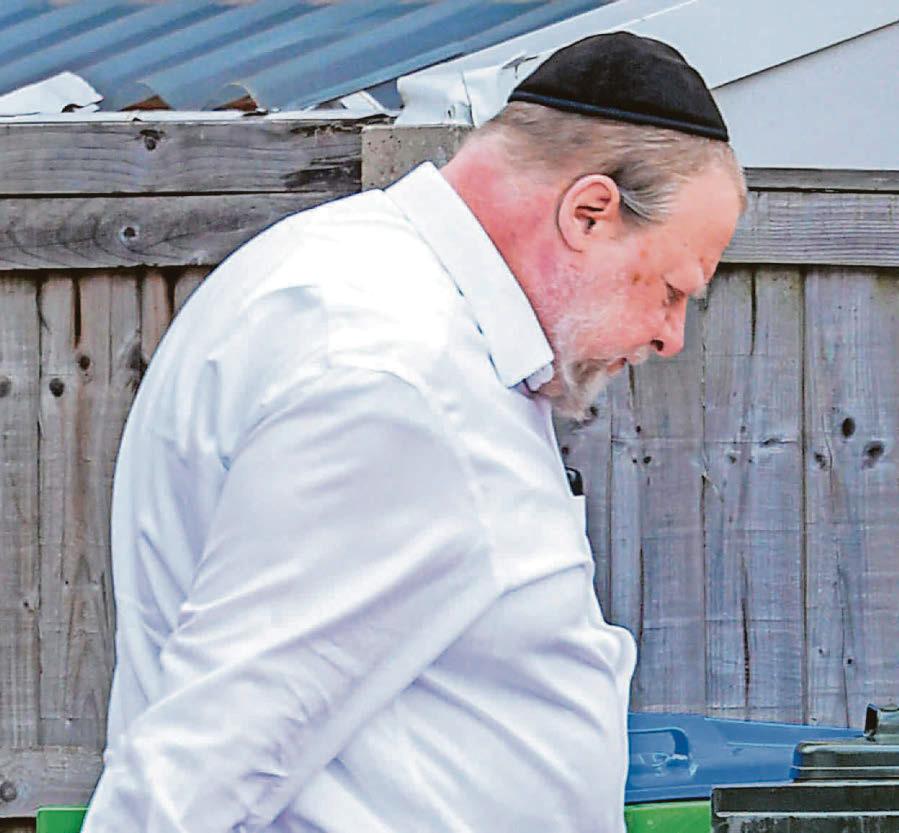 Paedophile is allowed to live close to playground