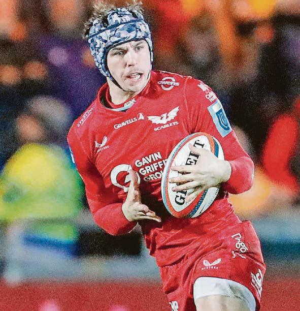 Rogers returns for Scarlets' big clash against Dragons