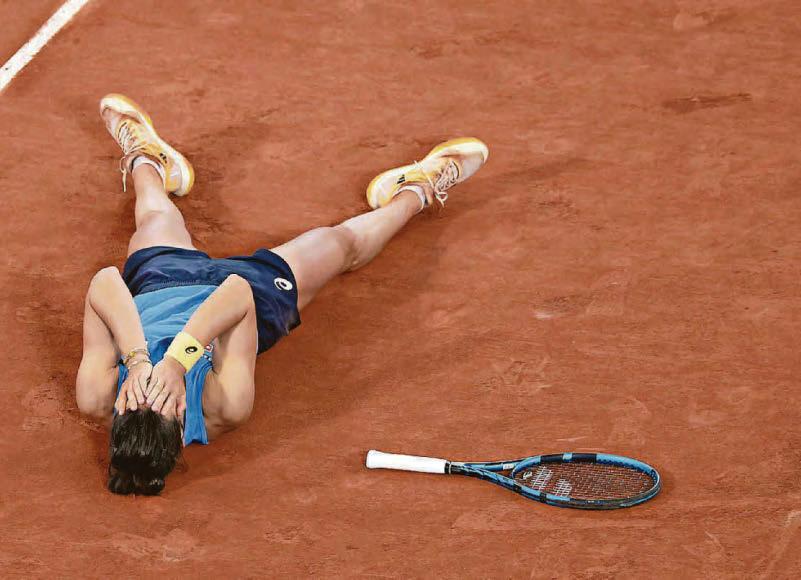 World number 361 stuns sixth seed