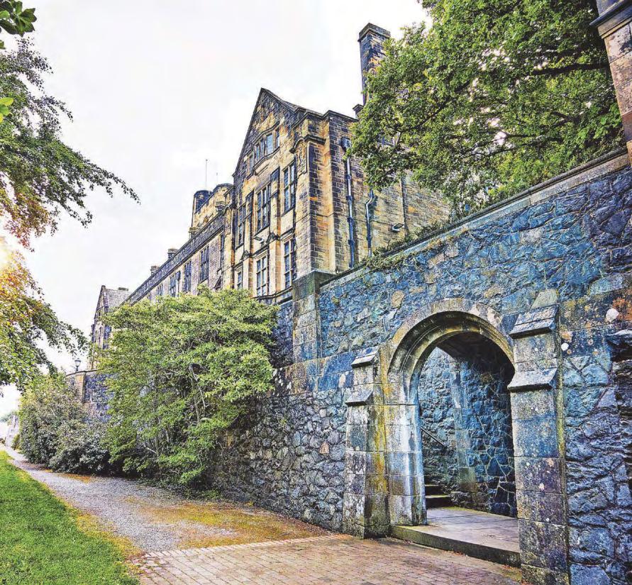University staff threaten strike action over job cuts