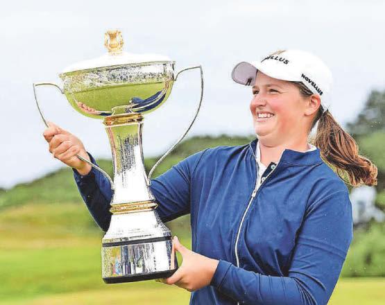 Woad's final-round 68 sees her claim pro debut victory