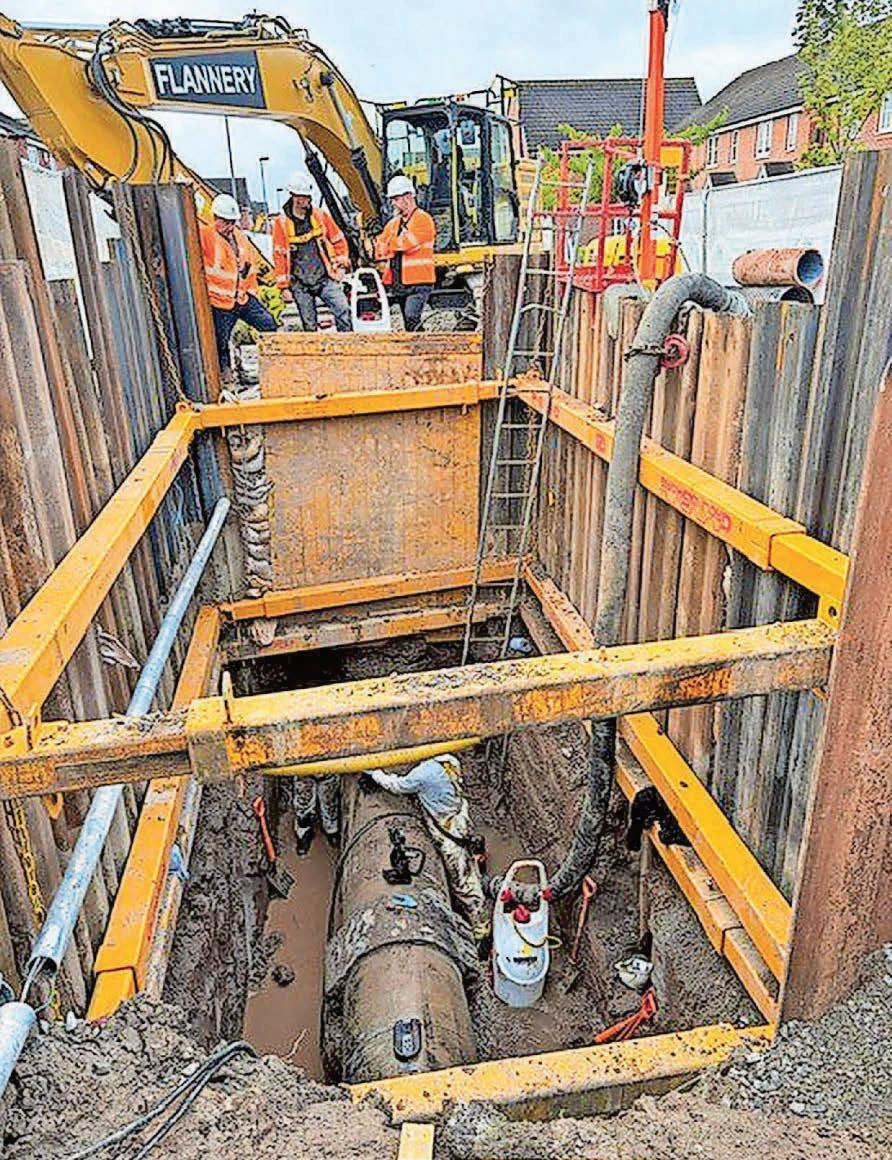 Dw\[u0302]r Cymru 'extremely sorry' as businesses and homes still have no water
