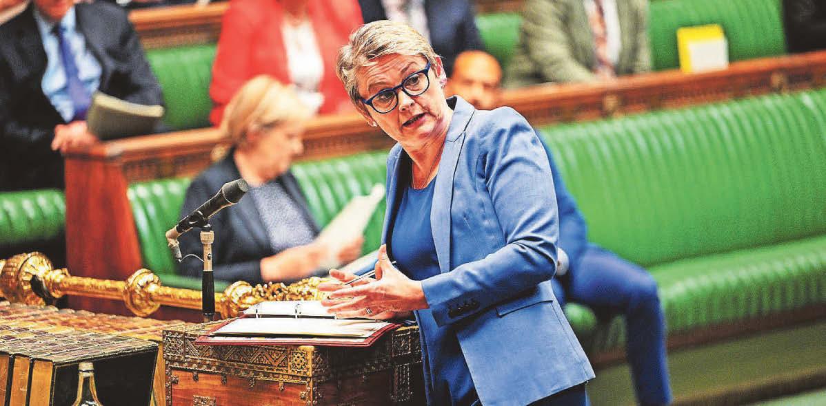 PM considers digital ID to tackle migrant crisis
