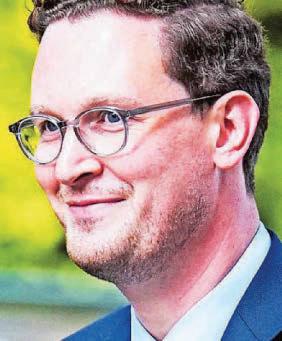 Mahmood named Home Secretary as PM reshuffles top team following Rayner departure