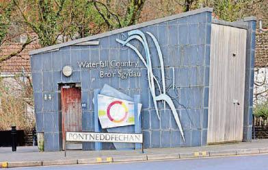 Pretty 'waterfall country' village packed with cosy pubs