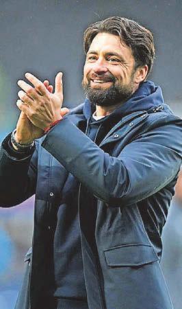 Huge Swans twist as Martin favourite to seal stunning return