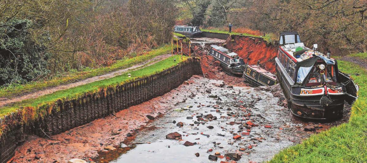 Major incident declared as sinkhole opens in canal