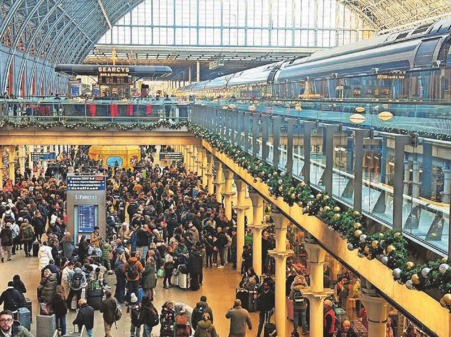 Eurostar trains resume after earlier power failure