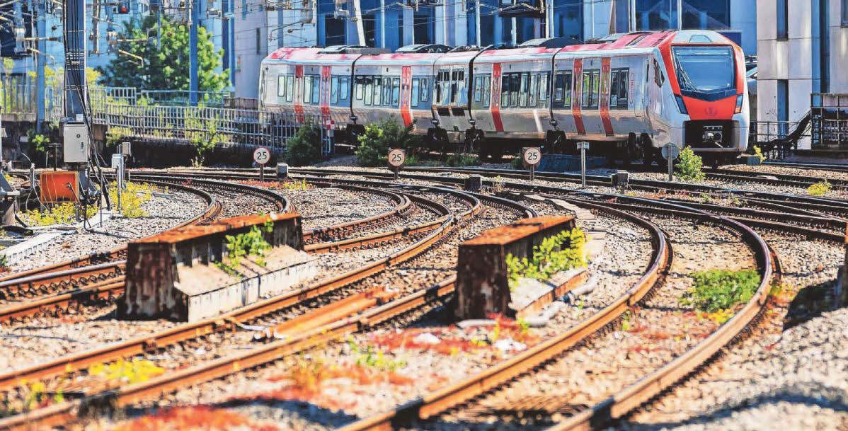 Parties must push to transfer rail responsibilities to Wales