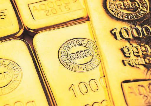 Gold hits fresh high