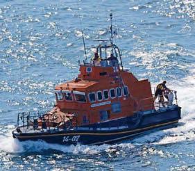 Huge rescue effort for climbers stuck on cliffs