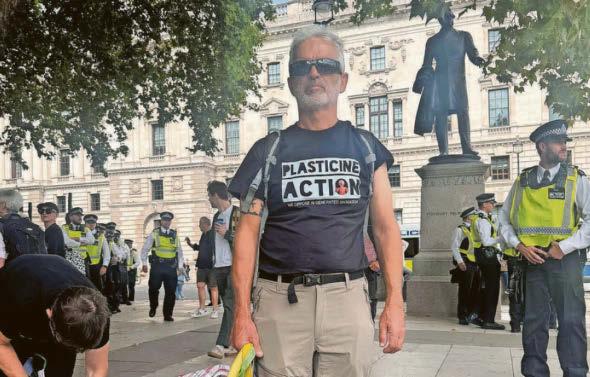 Protester dons satirical T-shirt to 'avoid arrest' at Palestine Action demo