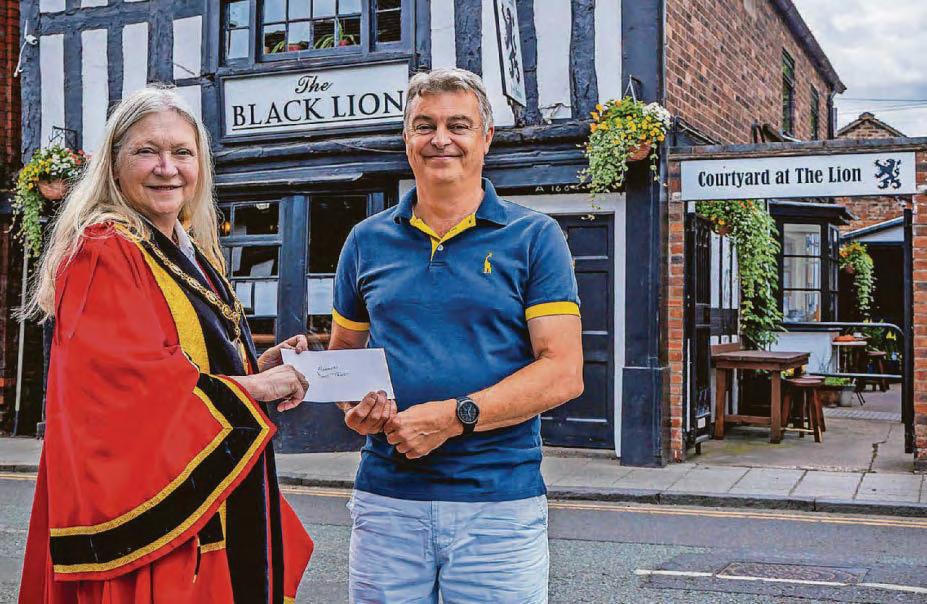 Pub landlord's generosity blooms for floral display