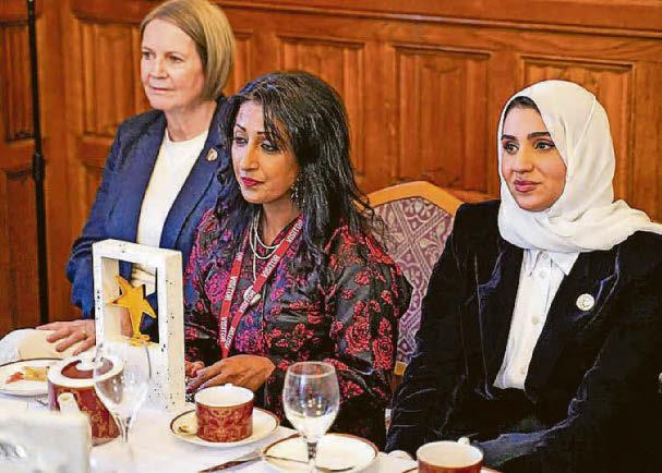 Award for commitment to humanitarian work