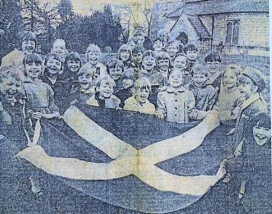School recreates picture from past