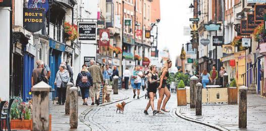 Combined bookshop and wine bar planned