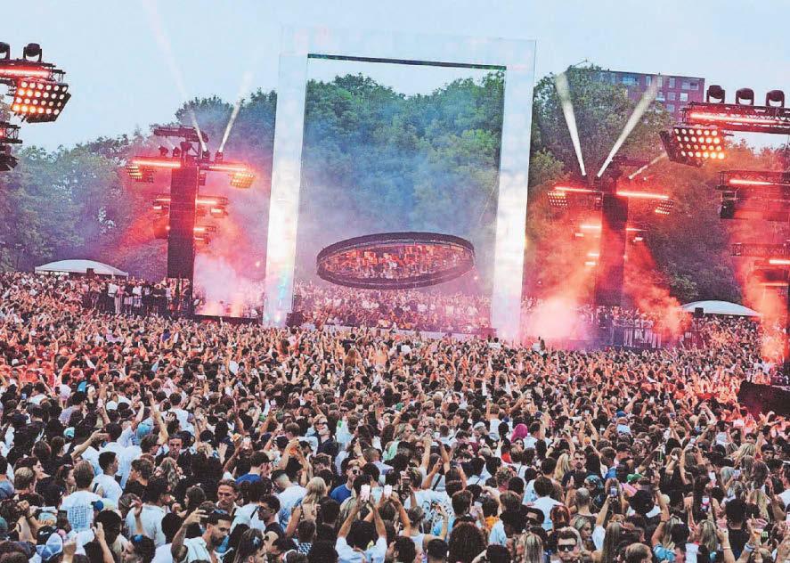 Festival-goers left ‘stranded’ in heavy traffic