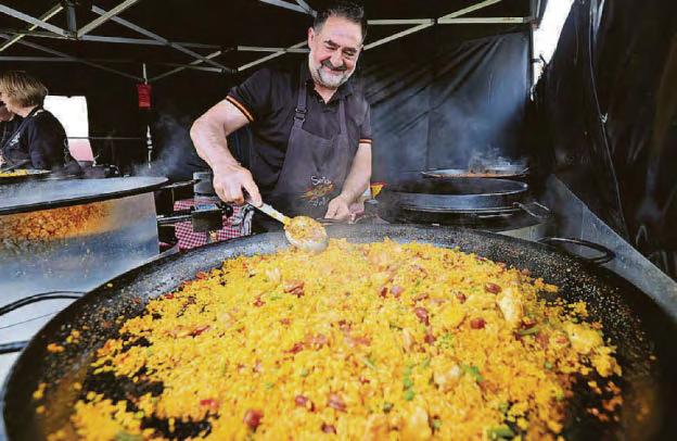 Large crowds enjoy a taste of the action at food and drink festival