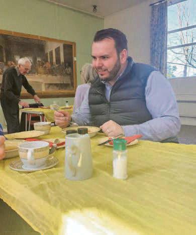 Candidate praises community initiative