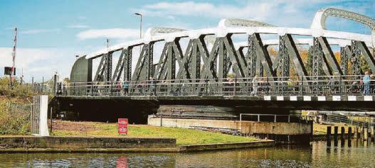 Swing bridge work time condensed to reduce disruption