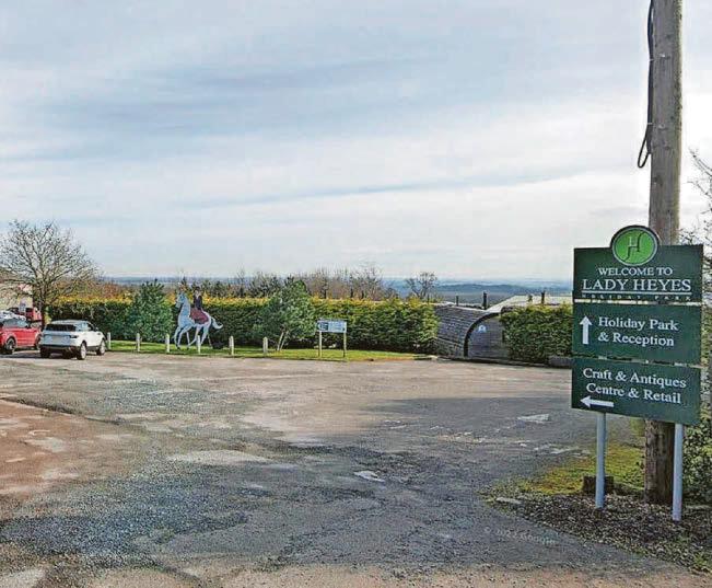 Green light given to plans for three new padel courts