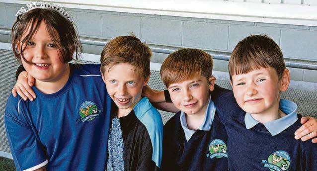 Young golfers get tip from the top