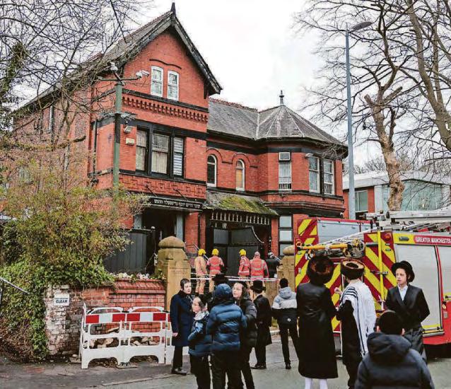 Fire teams begin probe into blaze at synagogue