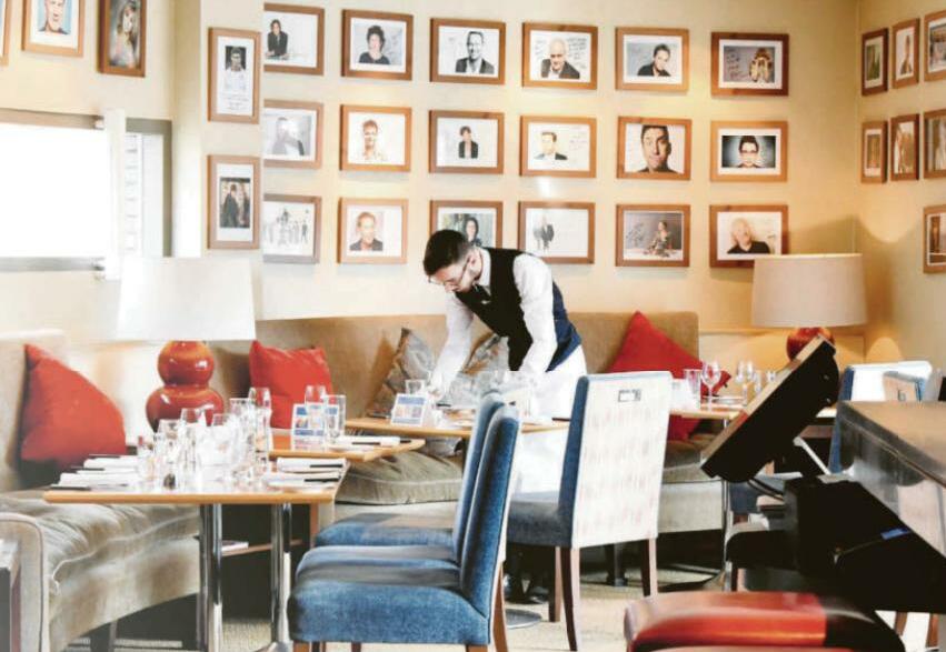 New casual lunch still feels special at hotel and restaurant to the stars