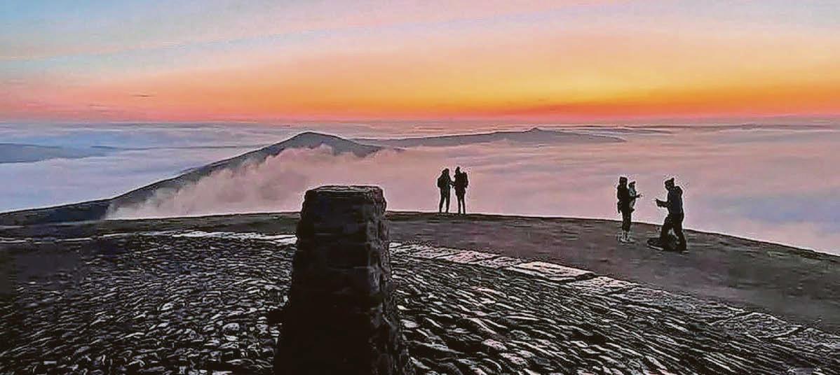 Crowds, parking troubles and rubbish...is TikTok to blame for spoiling peace of Mam Tor sunrise?